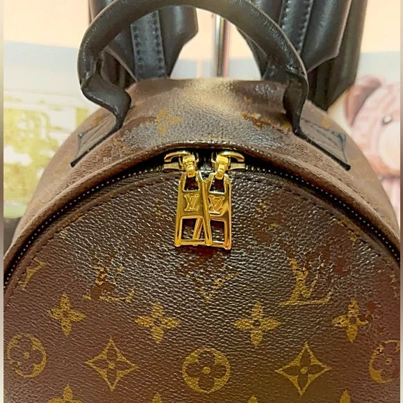 Louis Vuitton RETAIL $1,850 Brown Tan Monogram Backpack-Include the LV Box-dusty - Picture 8 of 15